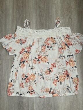 torrid White Floral Off-Shoulder Camisole with Peach Blooms